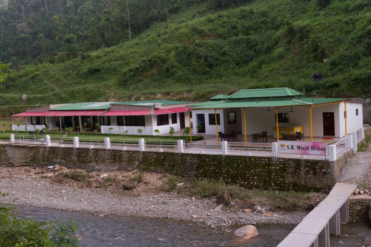 FabEscape SB Mount Resort Lansdowne Exterior foto